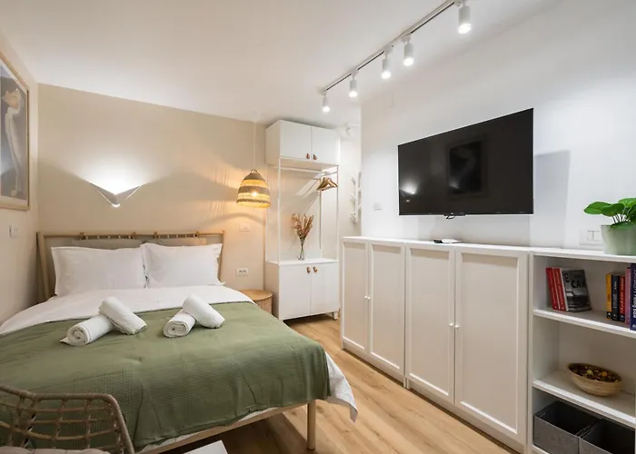 Boho Chic Near Alba Iulia Square, *