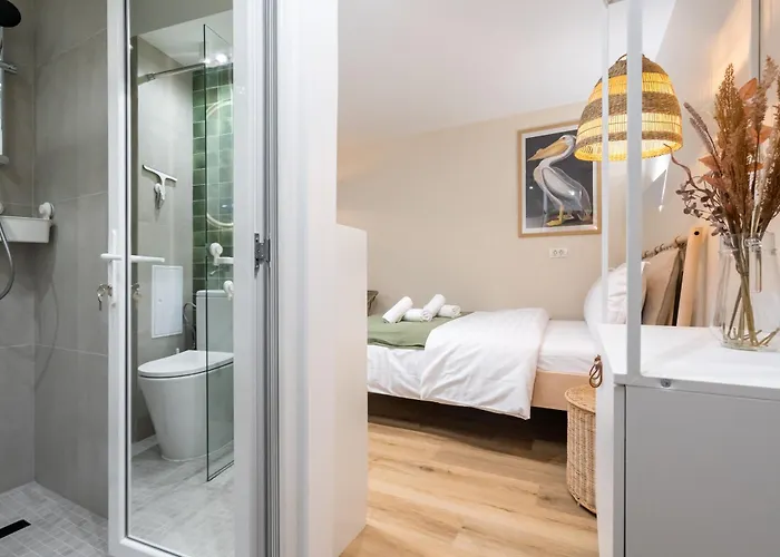 Апартаменти Boho Chic Near Alba Iulia Square, Бухарест