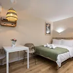 Boho Chic Near Alba Iulia Square, Apartment
